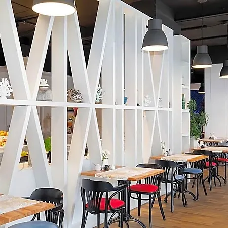 Bielik 3*